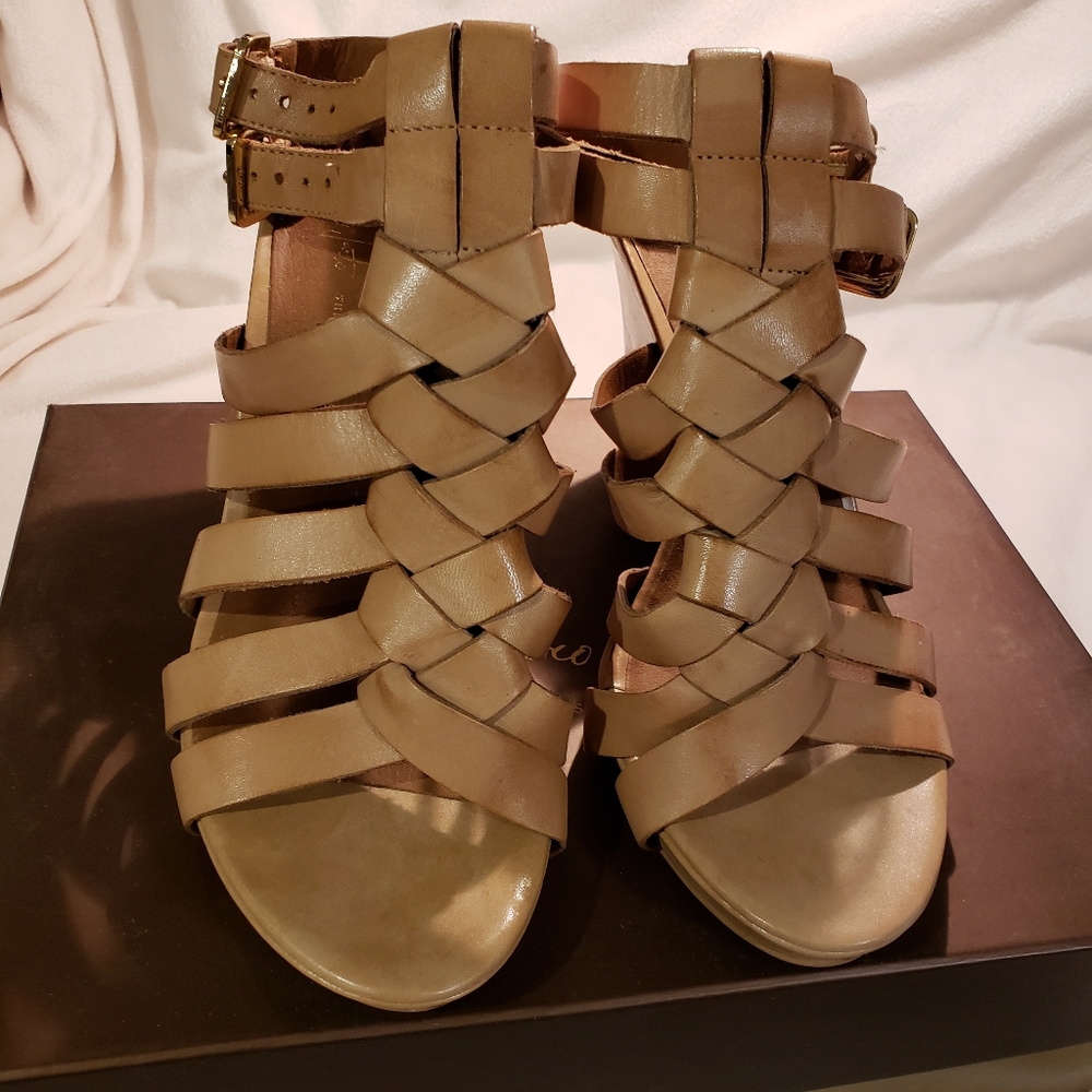 NIB Franco Sarto A-Nikita Size 8